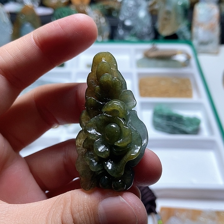 翡翠未镶嵌颈饰翡翠a货