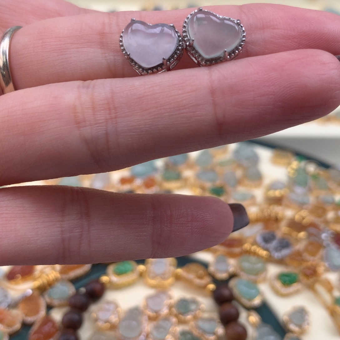 翡翠银S925镶嵌颈饰爱心两个