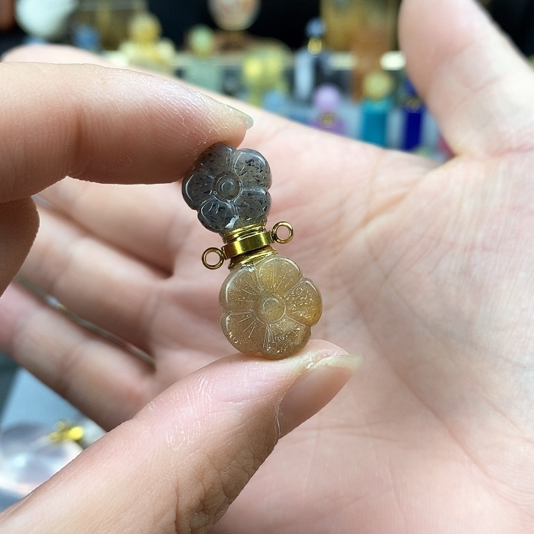 查罗石颈饰合金天然