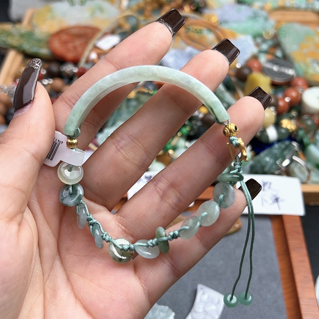 翡翠手链未镶嵌手链