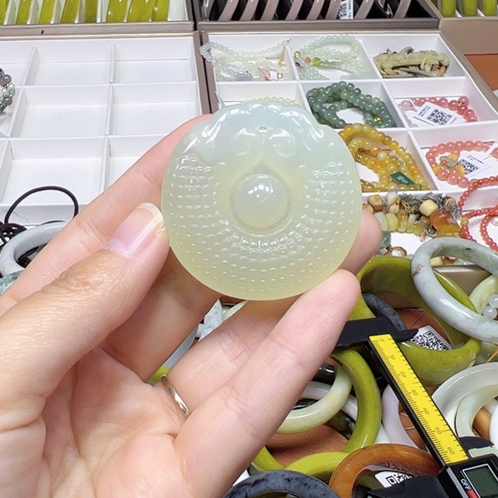 未镶嵌蛇纹石玉手链