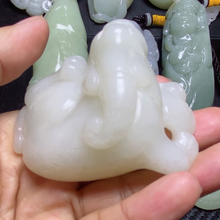 和田玉颈饰未镶嵌