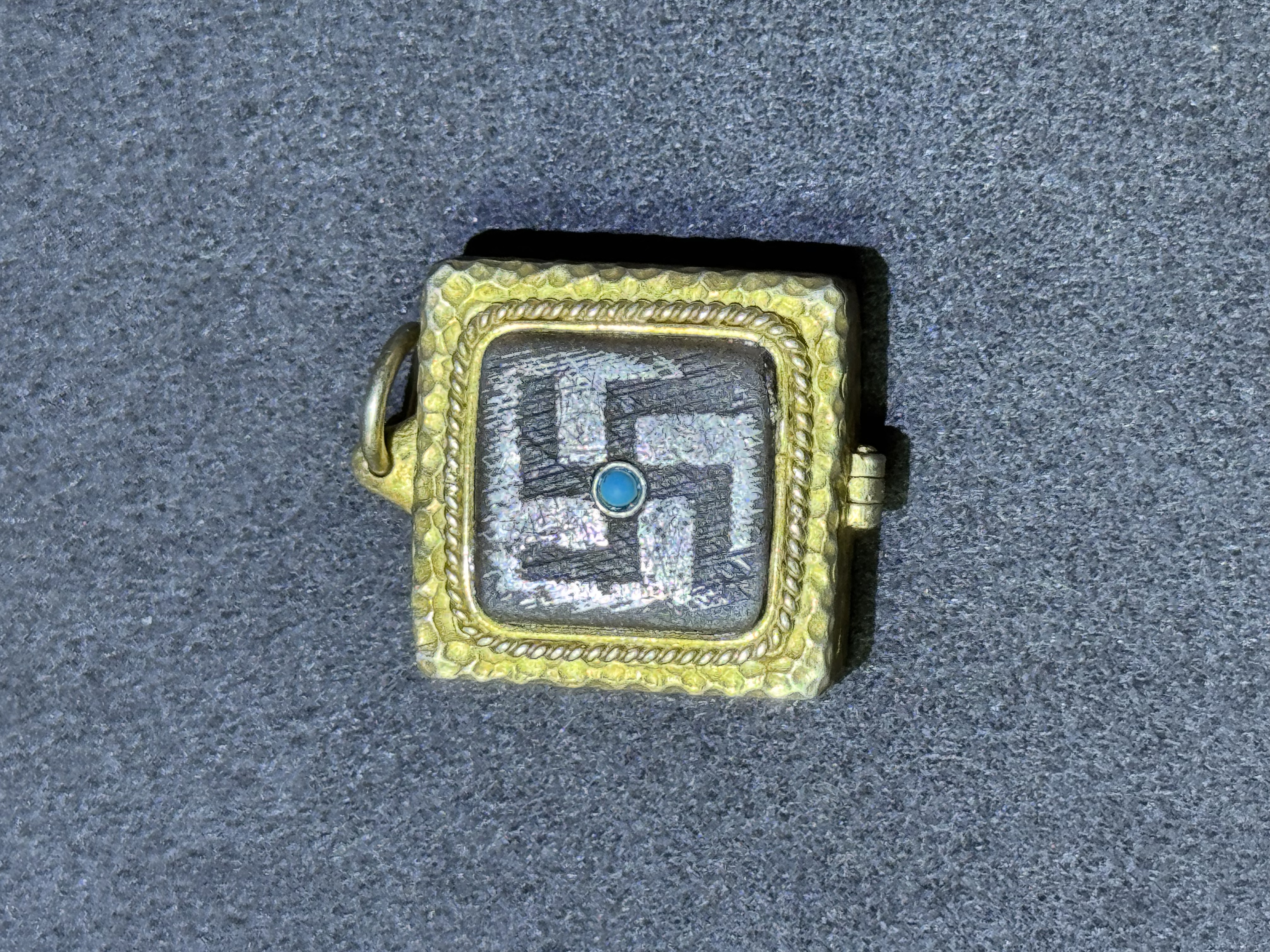 合金吊坠 ZSZB000012万字符