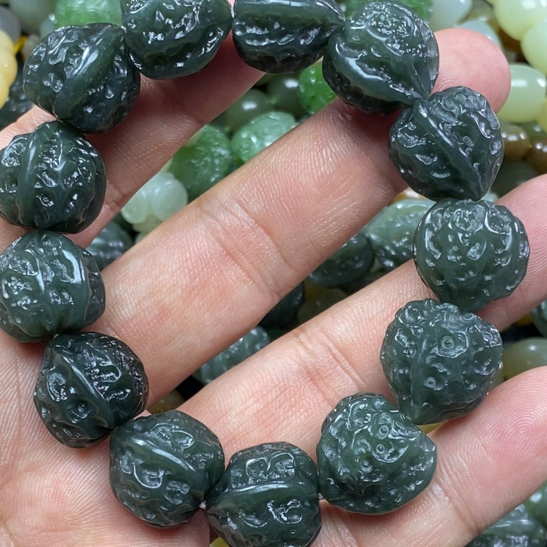 和田玉手链未镶嵌S**珊