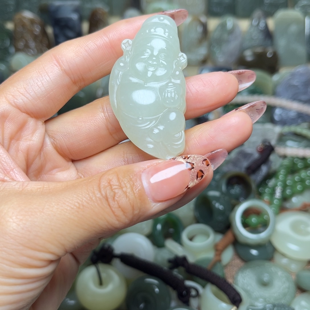 和田玉颈饰未镶嵌