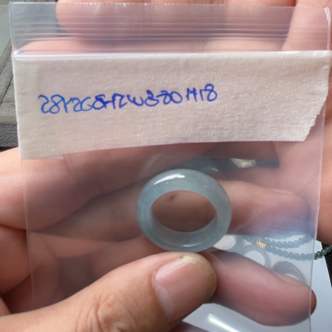 定制翡翠未镶嵌莫**弃