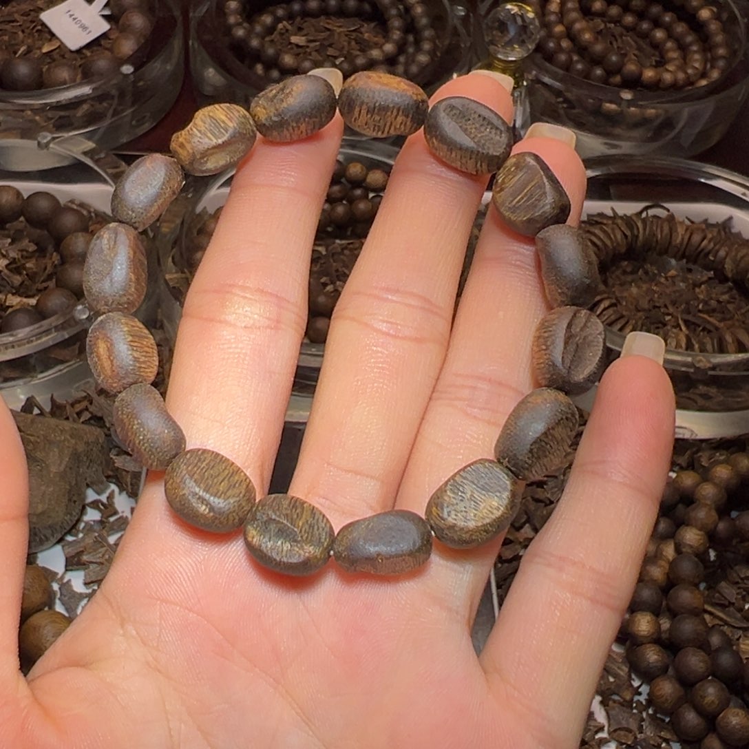 沉香沉香碎屑沉水千里香瘤疤老料0.9mm