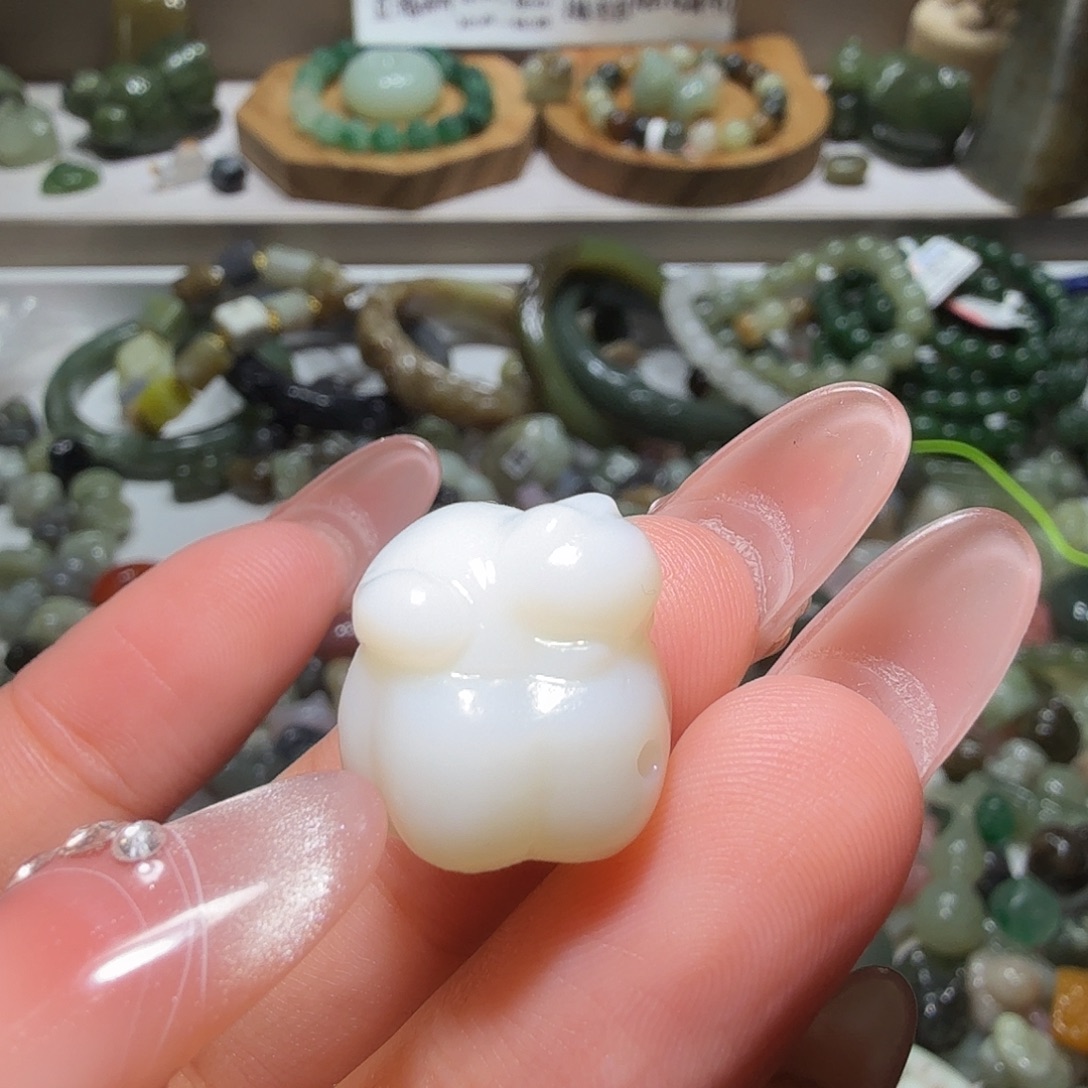 和田玉未镶嵌珠宝奇石