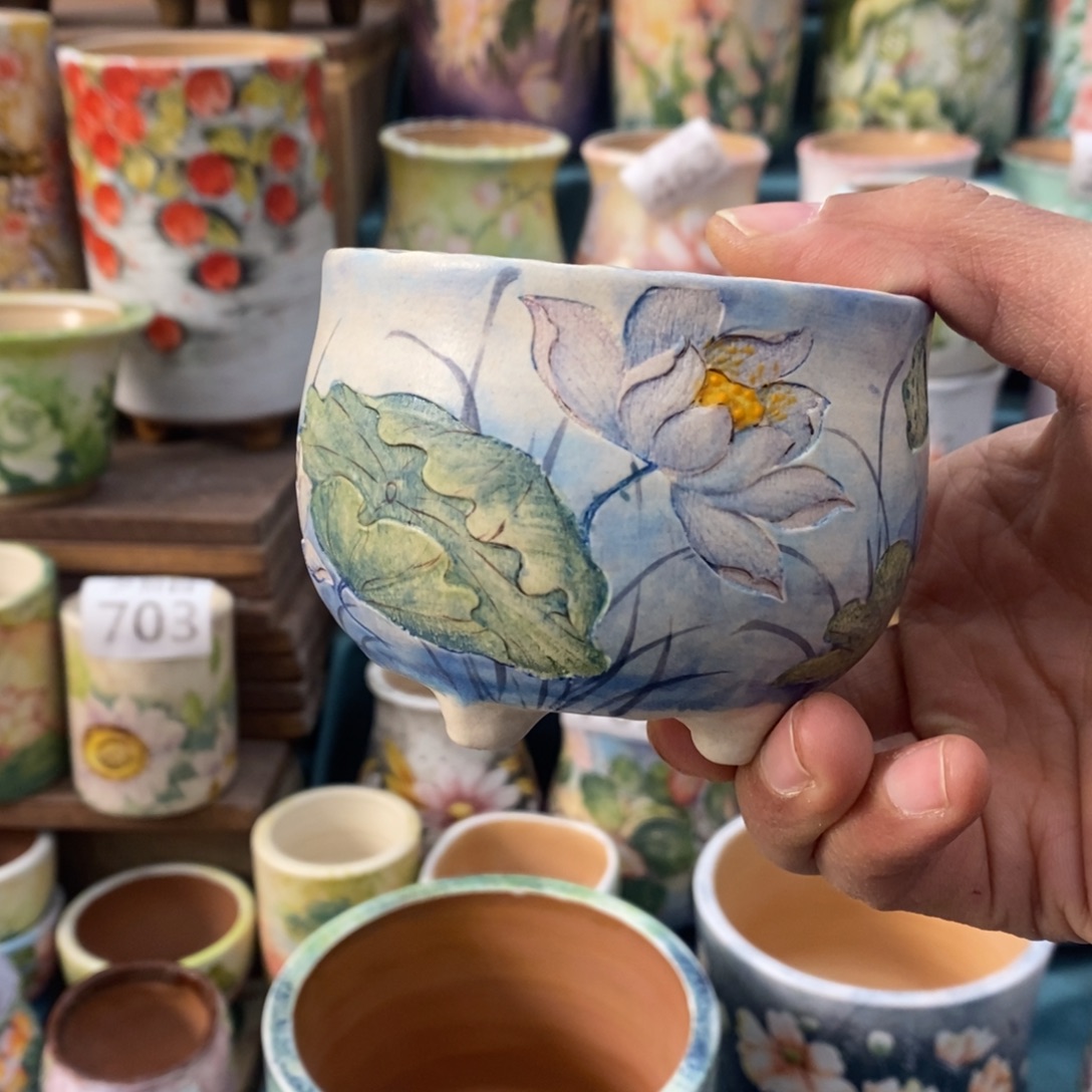 新品荷花多层次浮雕