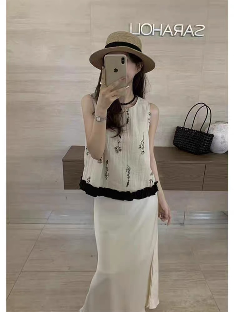 圆领无袖刺绣木耳边小衫夏季新款女装短款百搭气质女人上衣女