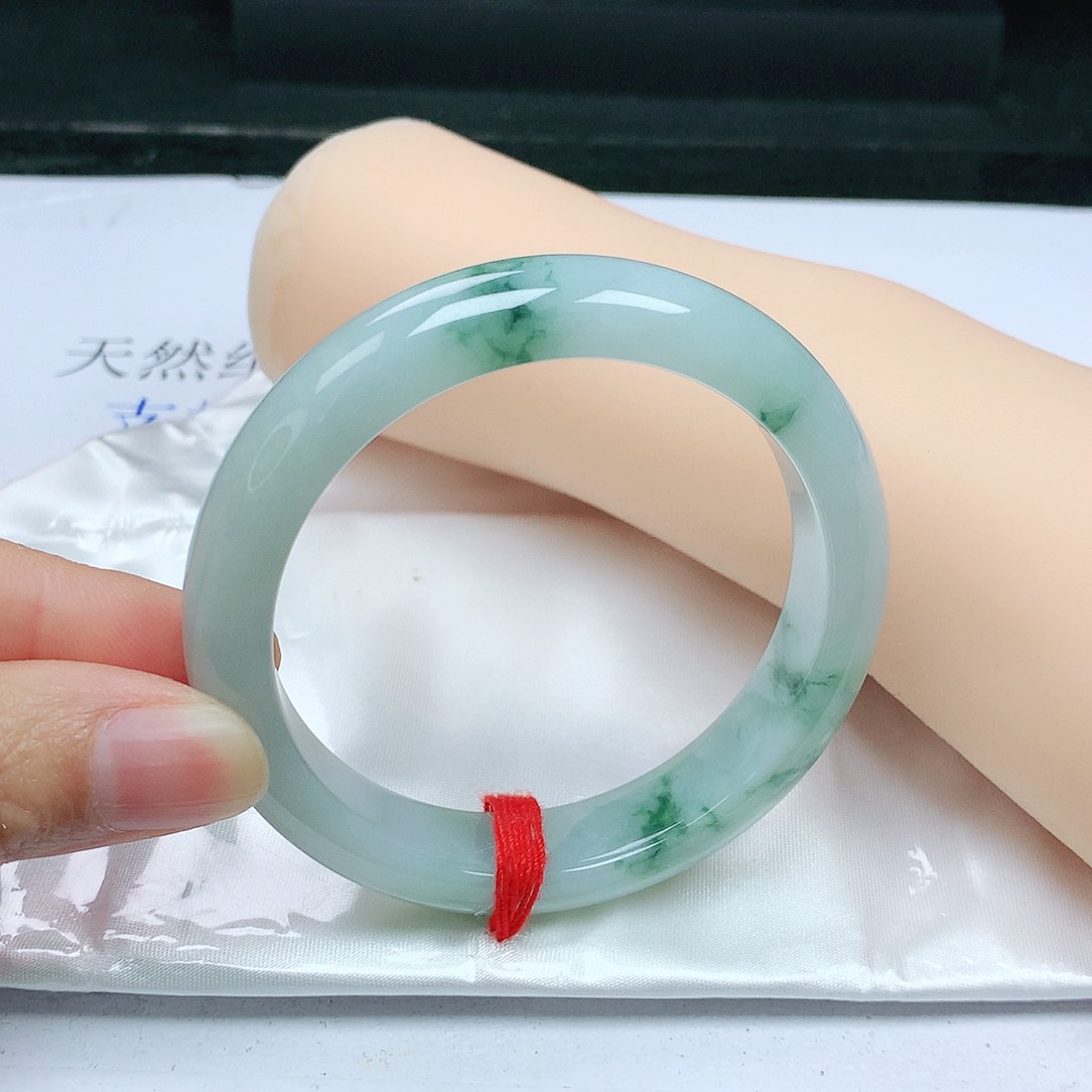 翡翠手镯未镶嵌正5354