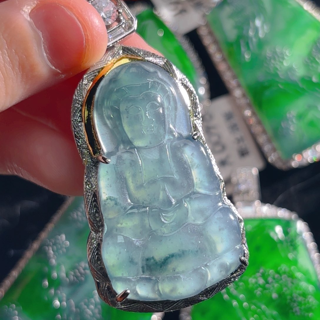 翡翠颈饰未镶嵌观音