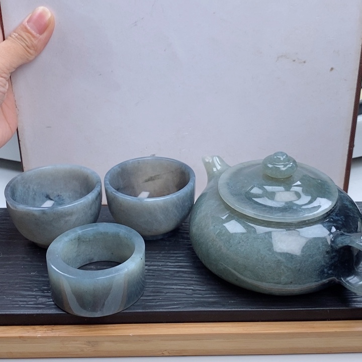 岫玉四大名玉摆件未镶嵌桌*