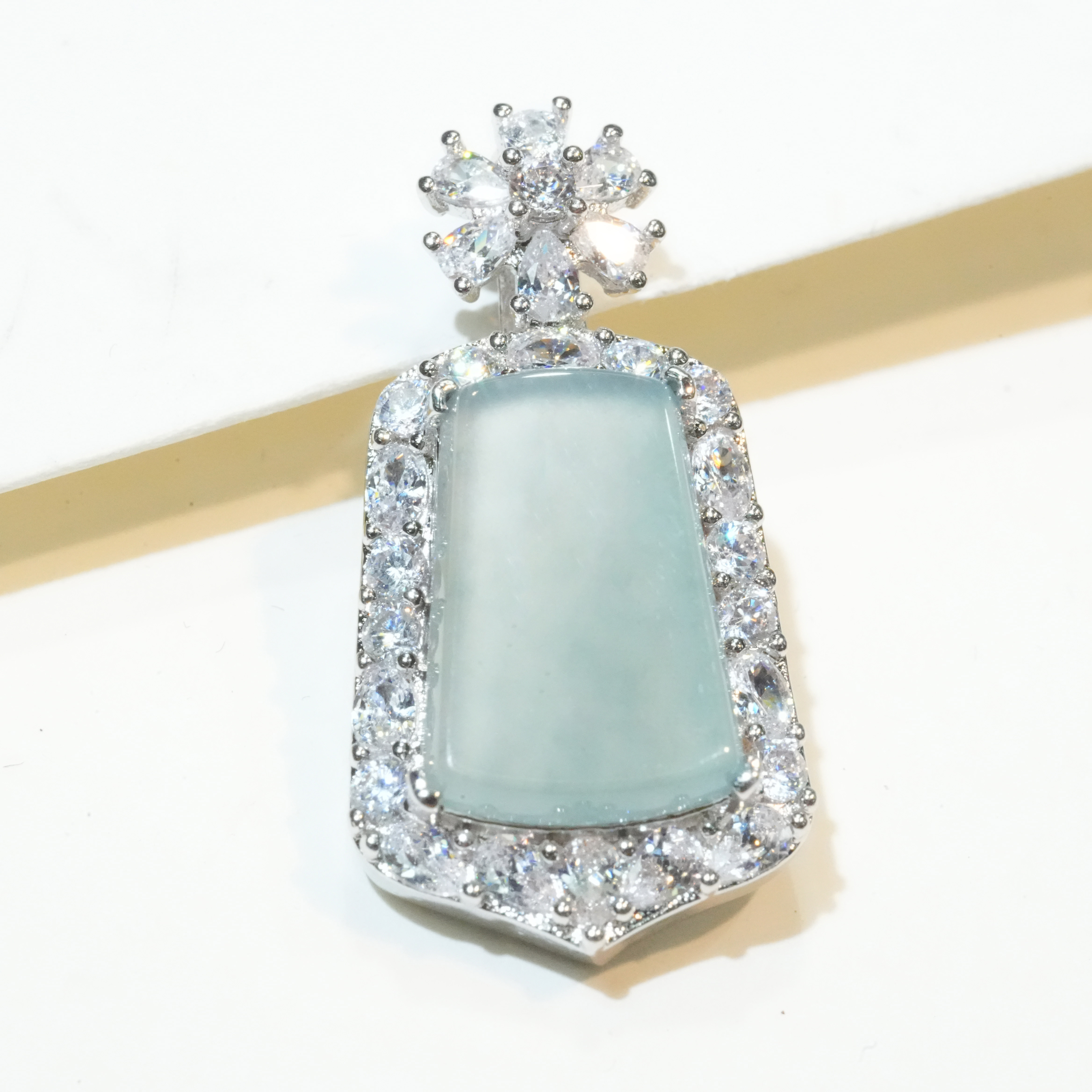 天然A货翡翠吊坠无事牌不含链百搭多样性发气质白色时尚平安无事