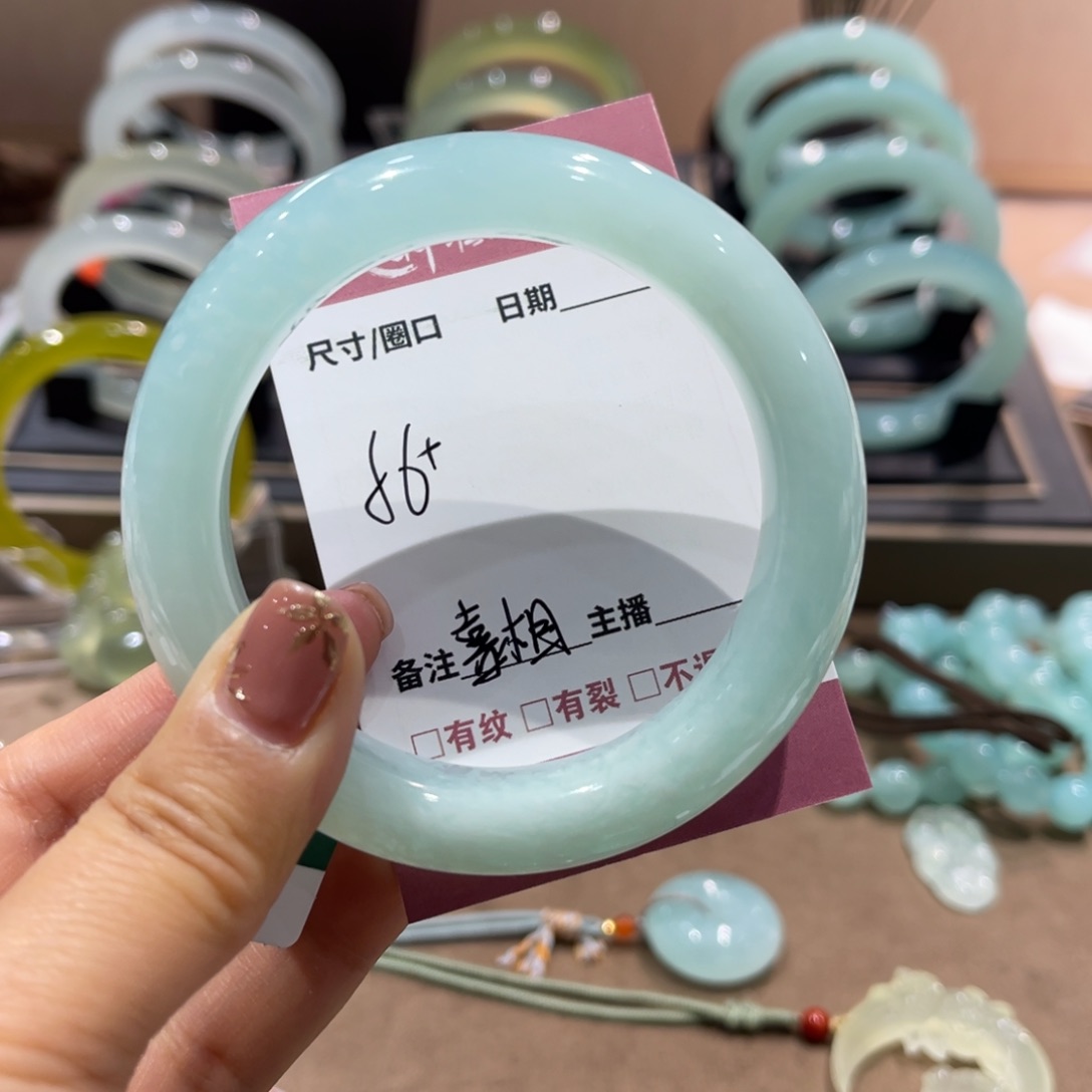 蛇纹石玉手镯未镶嵌喜****司