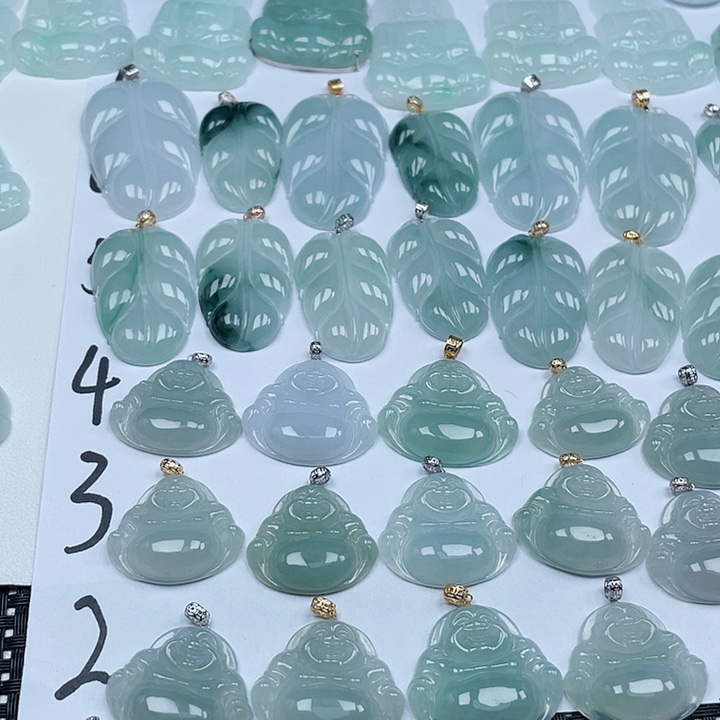 翡翠颈饰未镶嵌天然翡翠吊坠