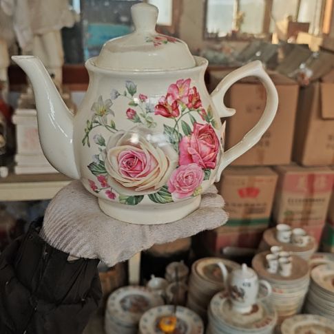 库存瓷片多孔茶壶