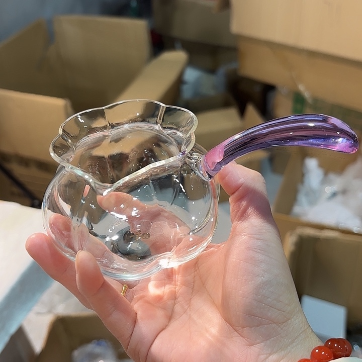 侧把公杯紫把。         