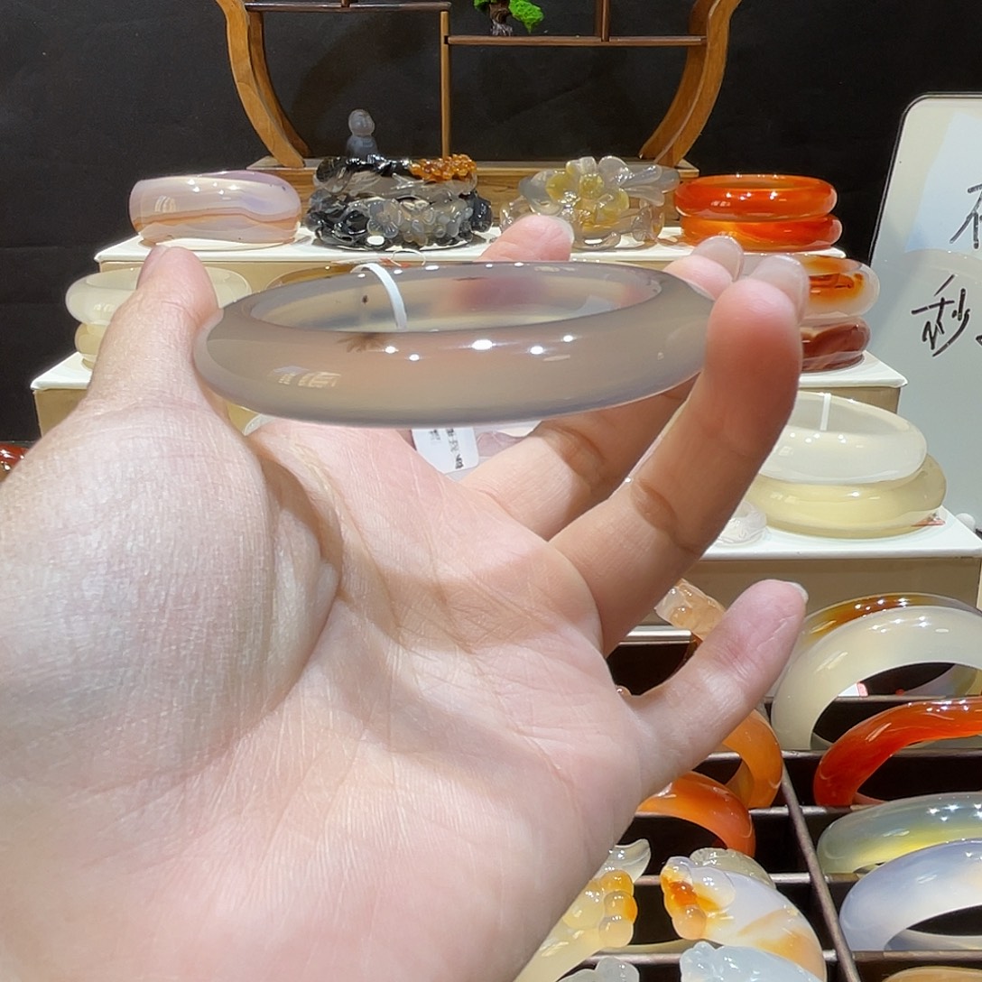 黑***露玛瑙/玉髓未镶嵌手镯
