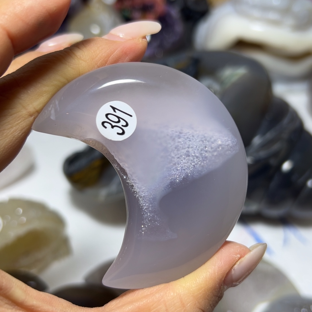 霞***平玛瑙/玉髓未镶嵌雕刻件