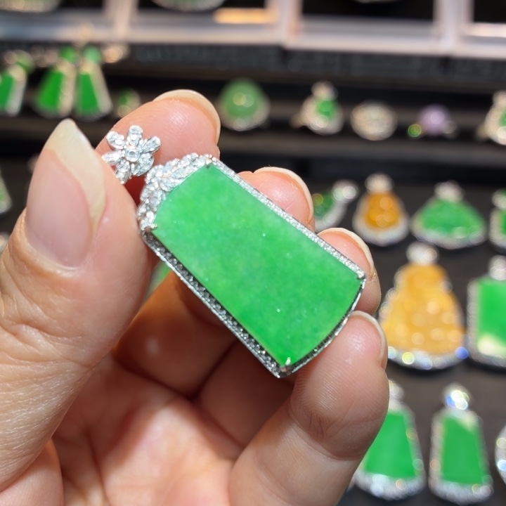 翡翠18K金镶嵌吊坠(不含链)翡翠