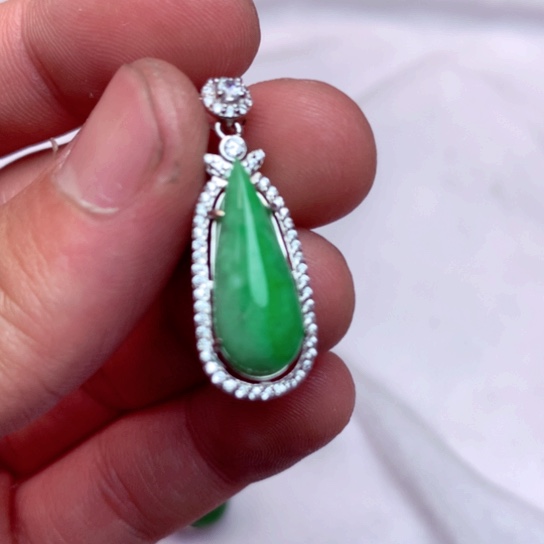 翡翠吊坠(不含链)未镶嵌