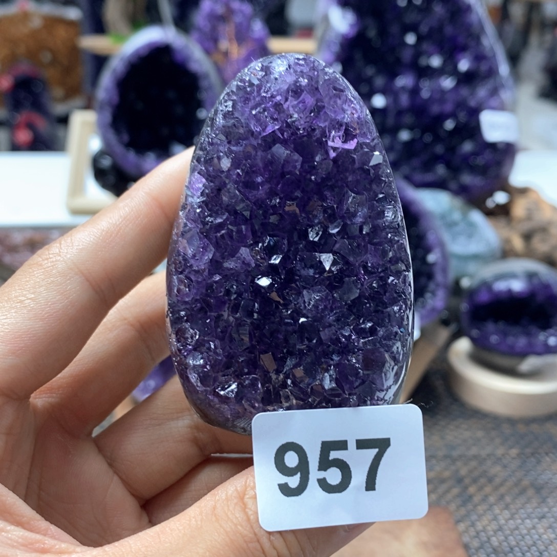 紫晶未镶嵌大型摆件（非配饰）