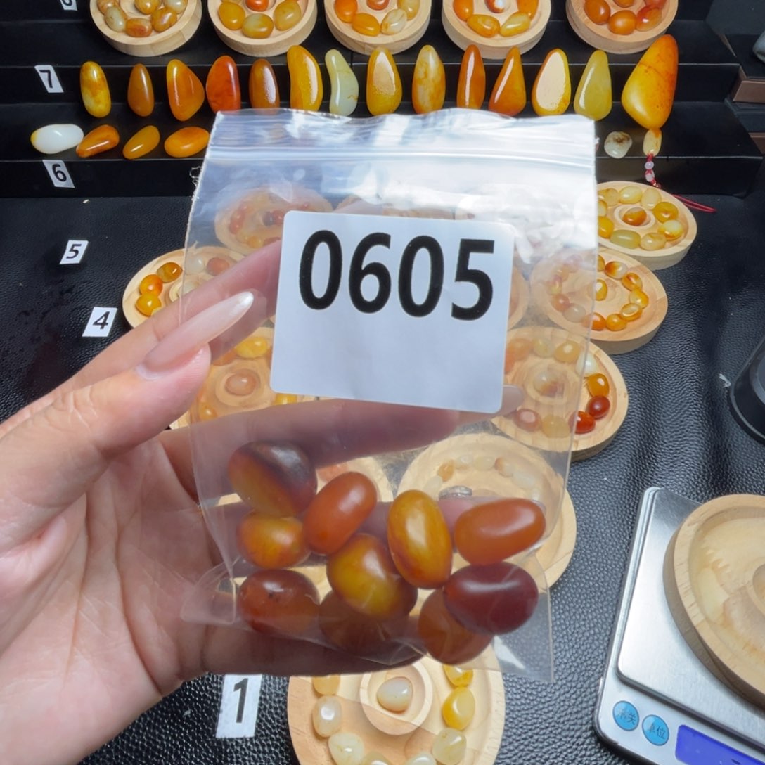 吃***豆手串未镶嵌和田玉