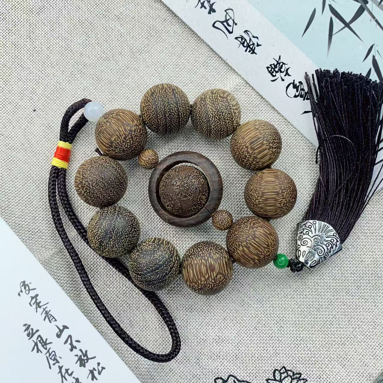 增香沉香木20MM蚂蚁沉流苏车挂件 MTX-0165