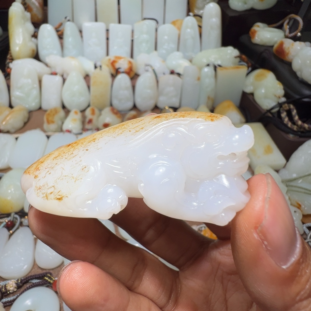 和田玉吊坠(不含链)未镶嵌浊****o