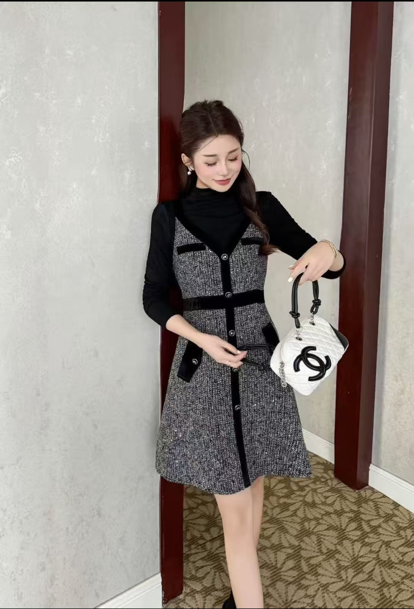 2025胖mm小香风轻奢高级感显瘦撞色高端女装内搭+吊带裙两件套装