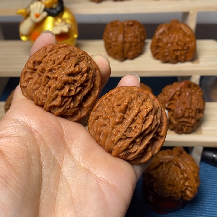 伤***饭文玩核桃把件四座楼