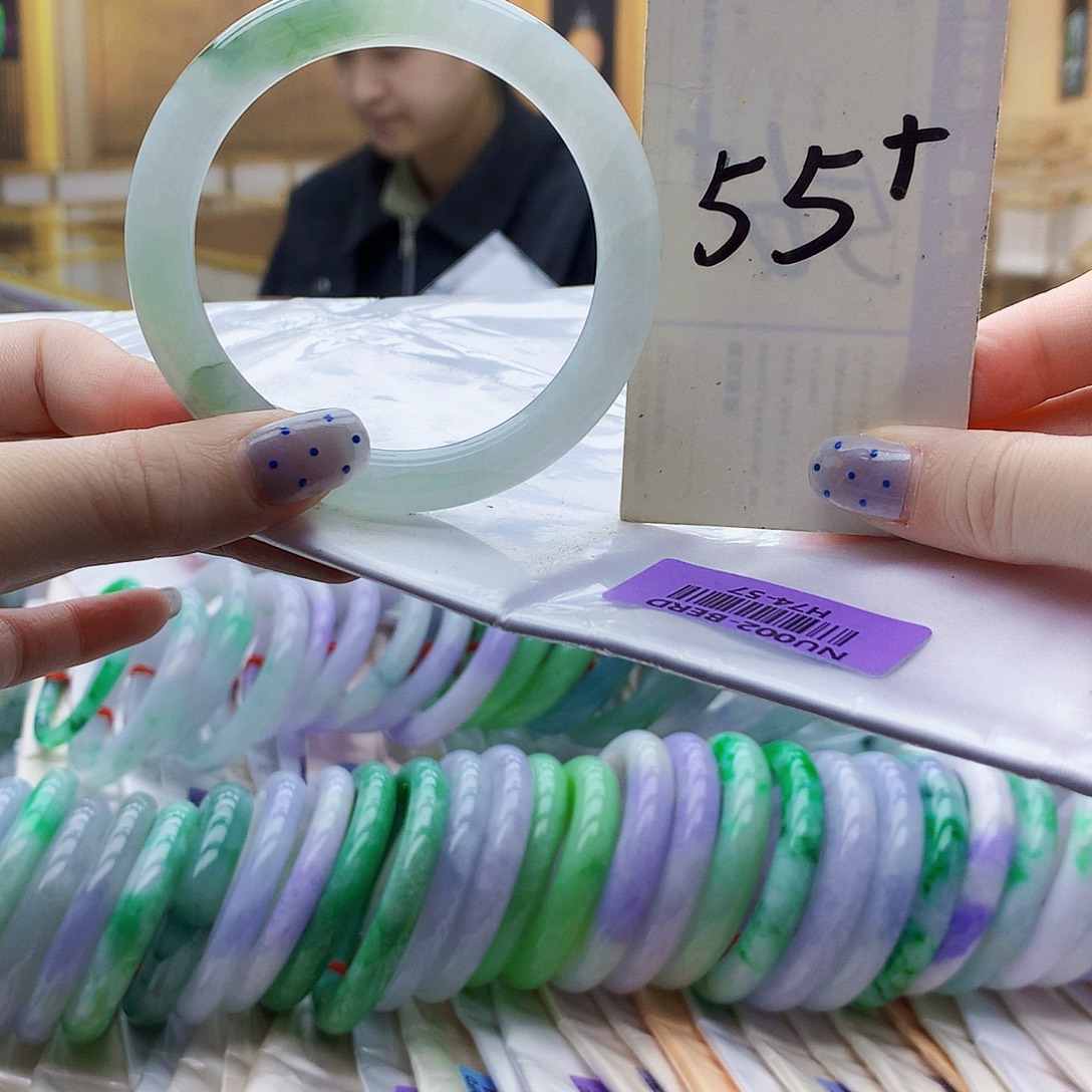 翡翠未镶嵌手镯vbj