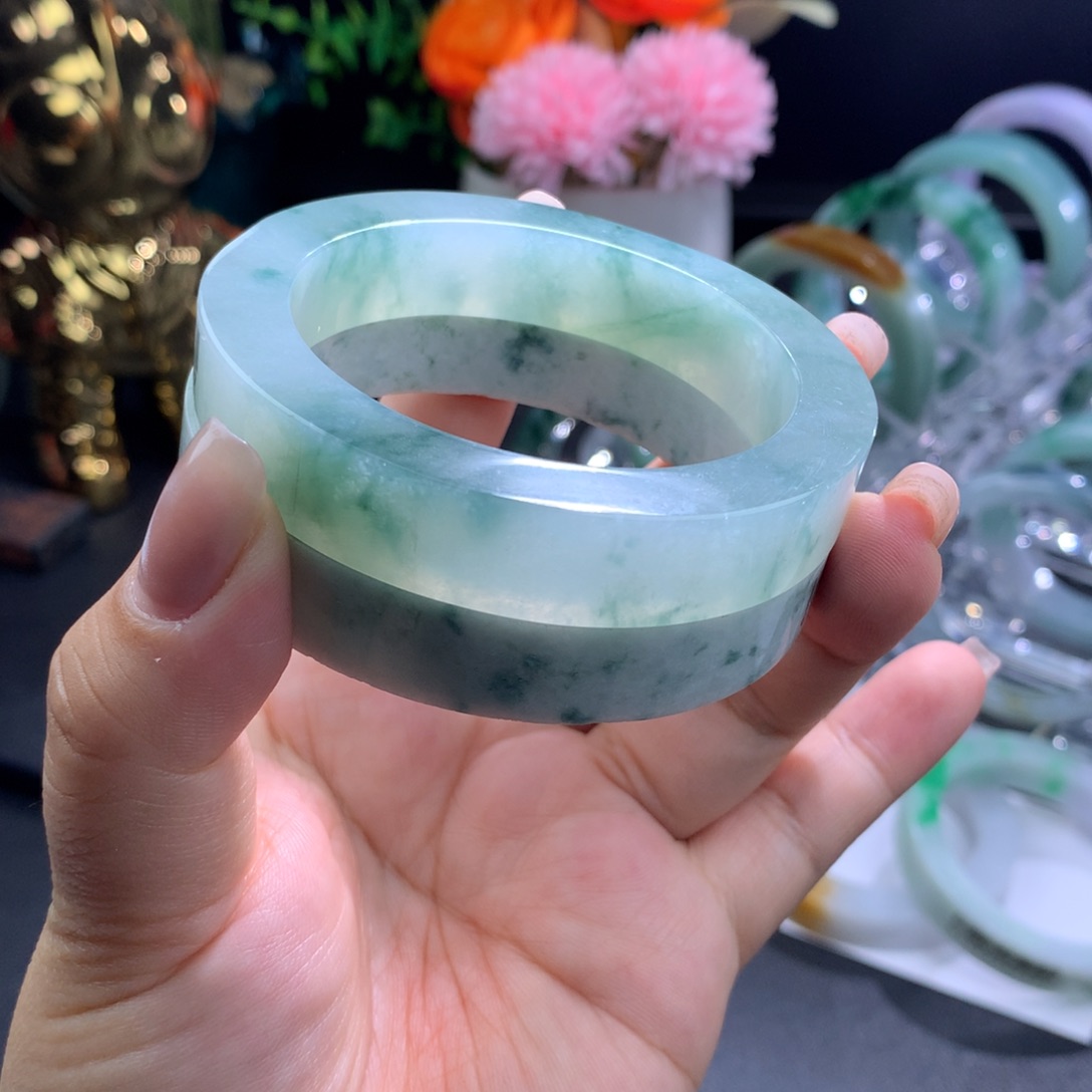 枝***子定制翡翠未镶嵌手镯