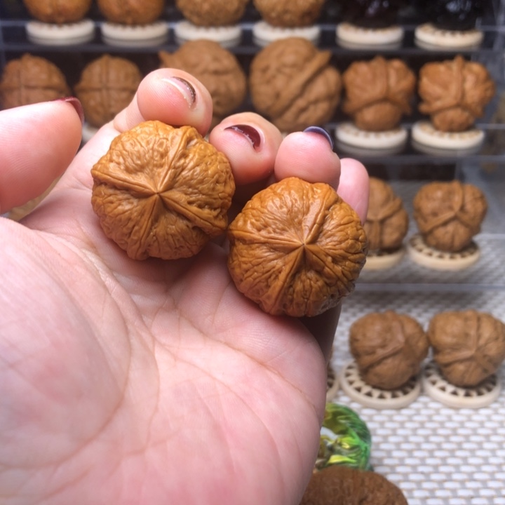 博***。把件文玩核桃200门墩四棱