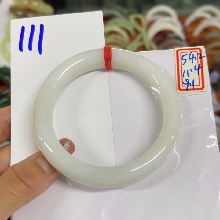 ****3和田玉未镶嵌手镯