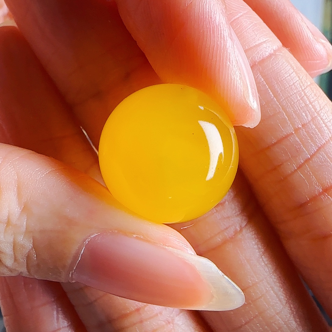 蜜蜡未镶嵌裸石16mm微瑕焦皮料圆珠