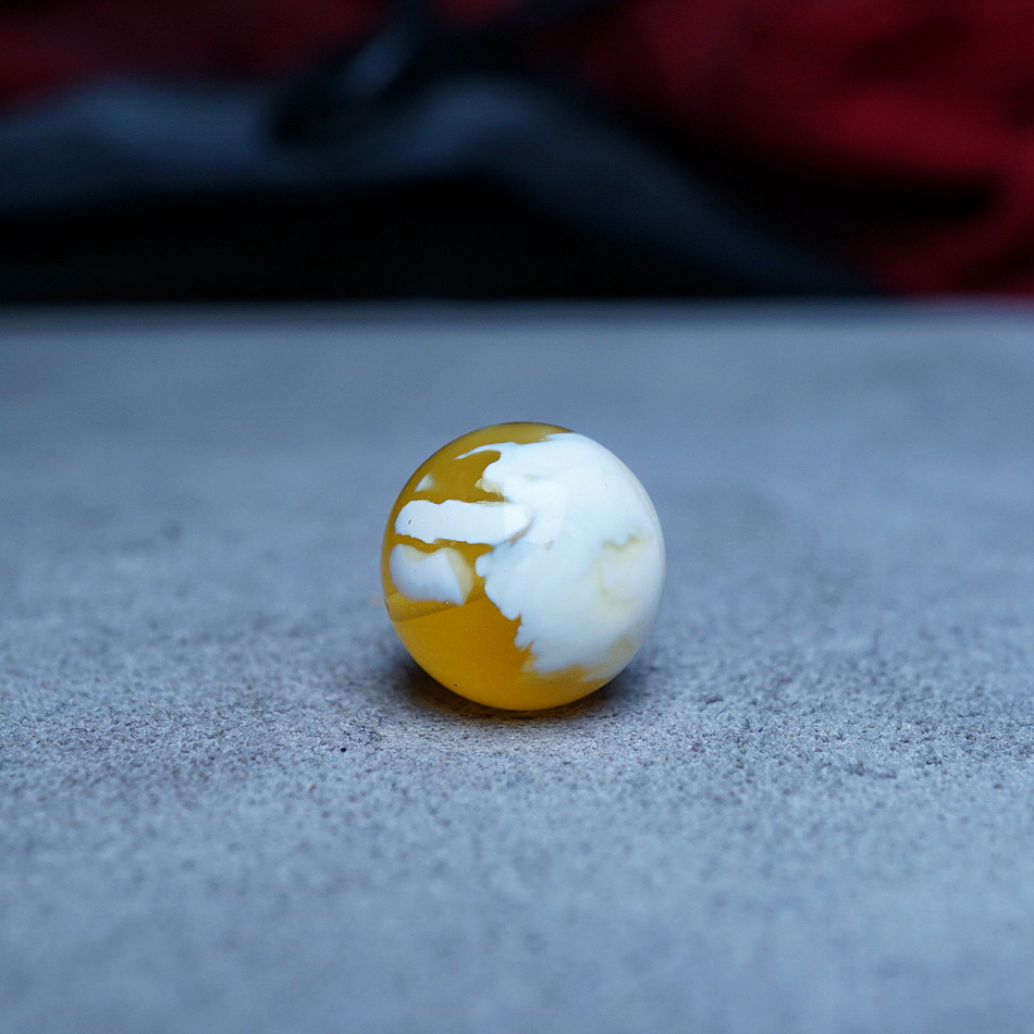 【段掌柜·13.3mm妖花金漆瓷白款】天然原矿琥珀蜜蜡圆珠