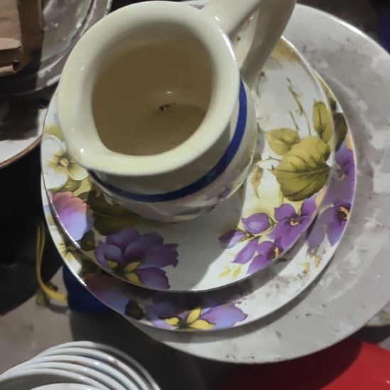 夏***添瓷一杯一碟，杯子微瑕品，！