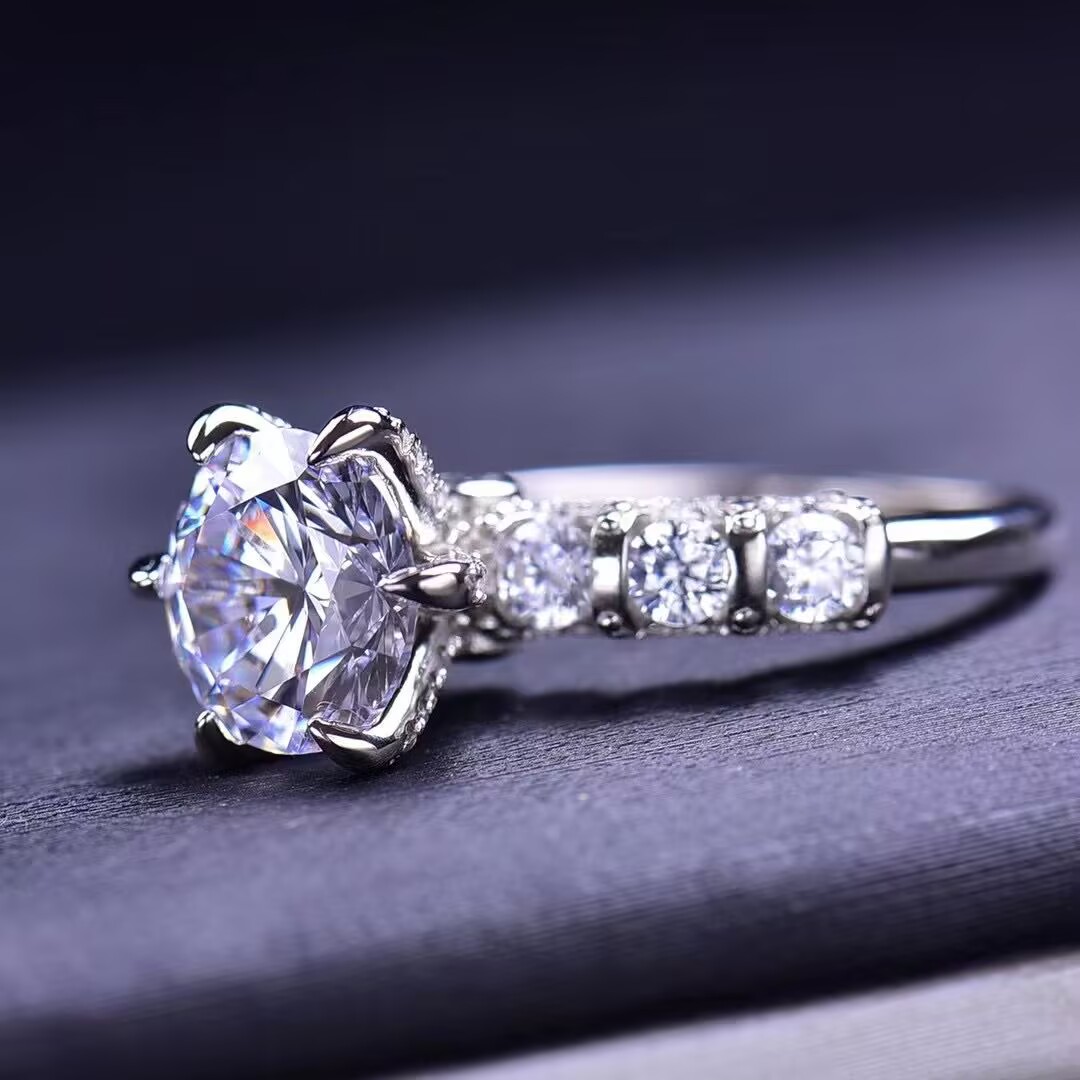 【库利南之星】KLNZX 高端奢华定制款  白月光戒指2ct  J079