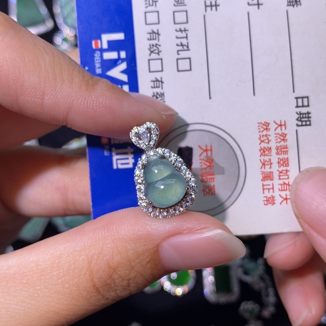 翡翠未镶嵌颈饰天然