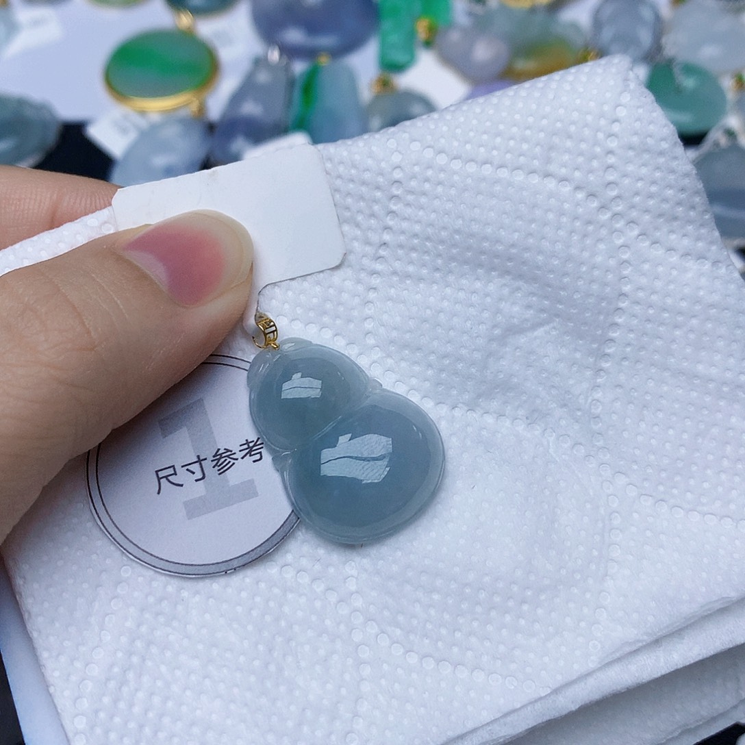 翡翠18K金镶嵌颈饰天然A货翡翠