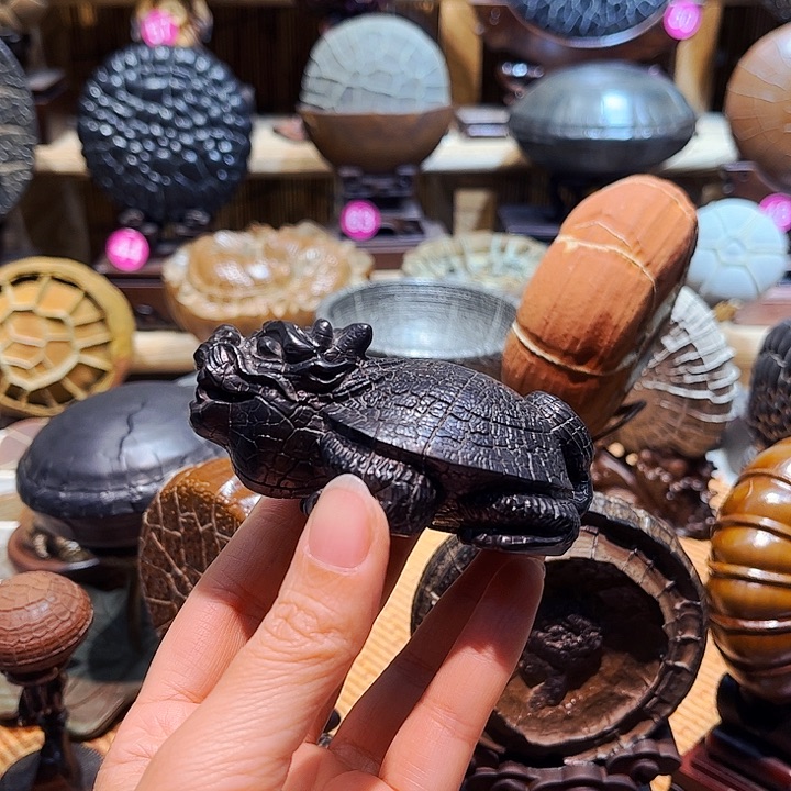 用***2石材龟纹石精品龙龟型