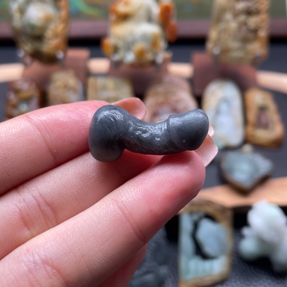 定制翡翠未镶嵌翡翠