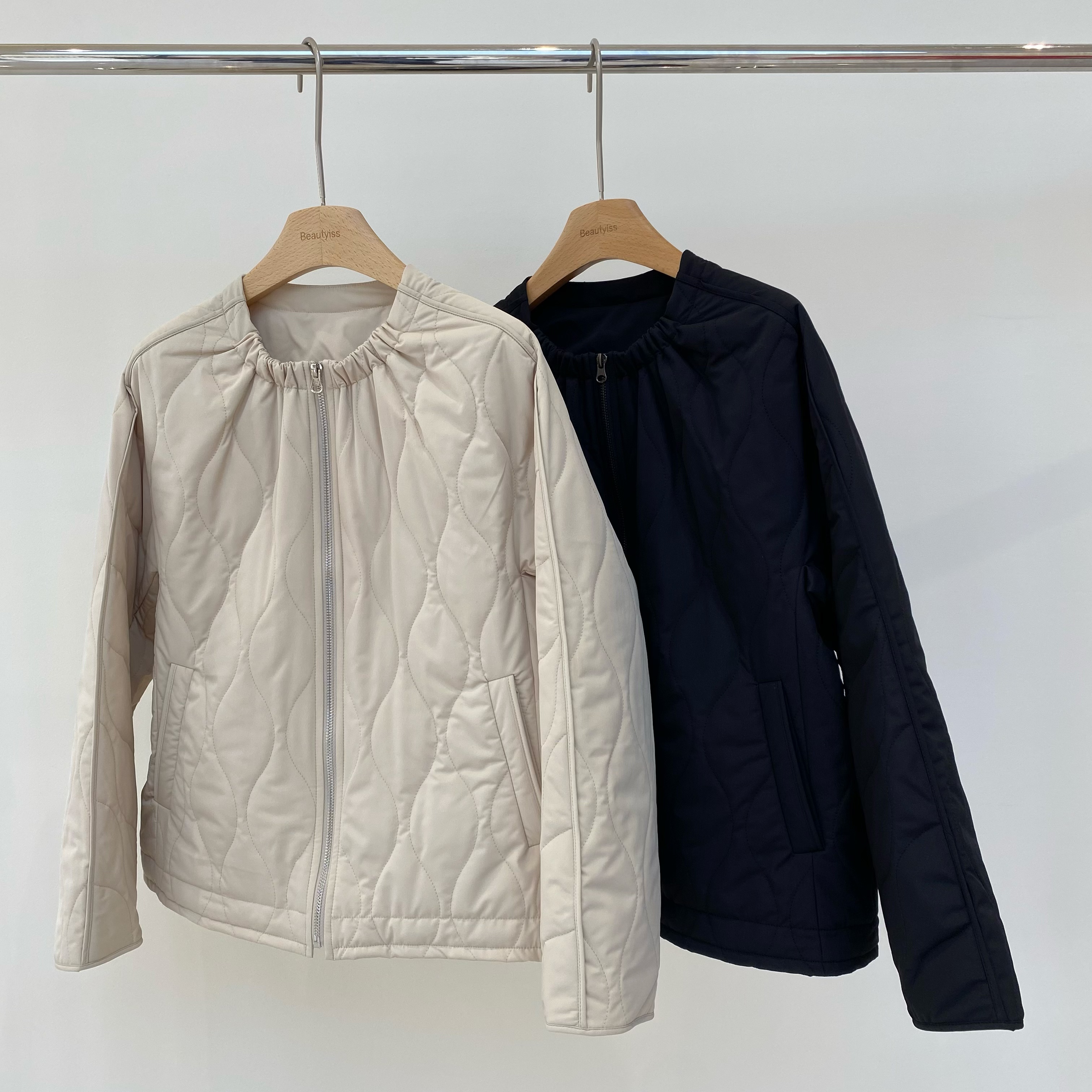 2025飞秒秋季季新品《轻盈棉服》短款时尚休闲百搭简约舒适棉服