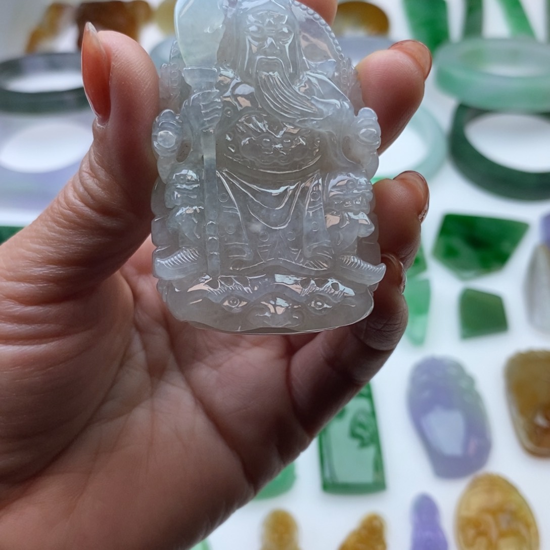 翡翠挂件未镶嵌?**冲天然翡翠