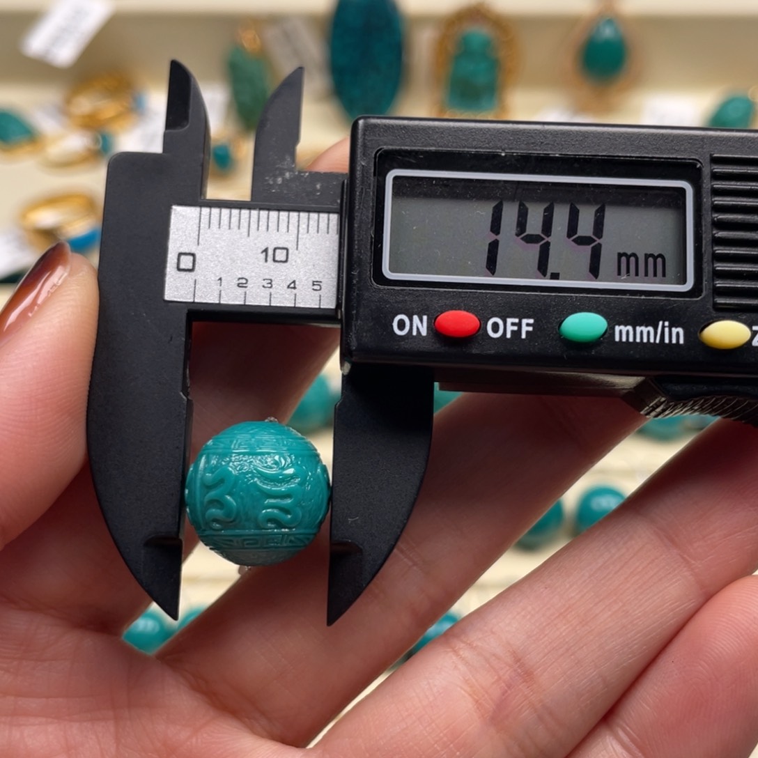 未镶嵌绿松石珠宝奇石