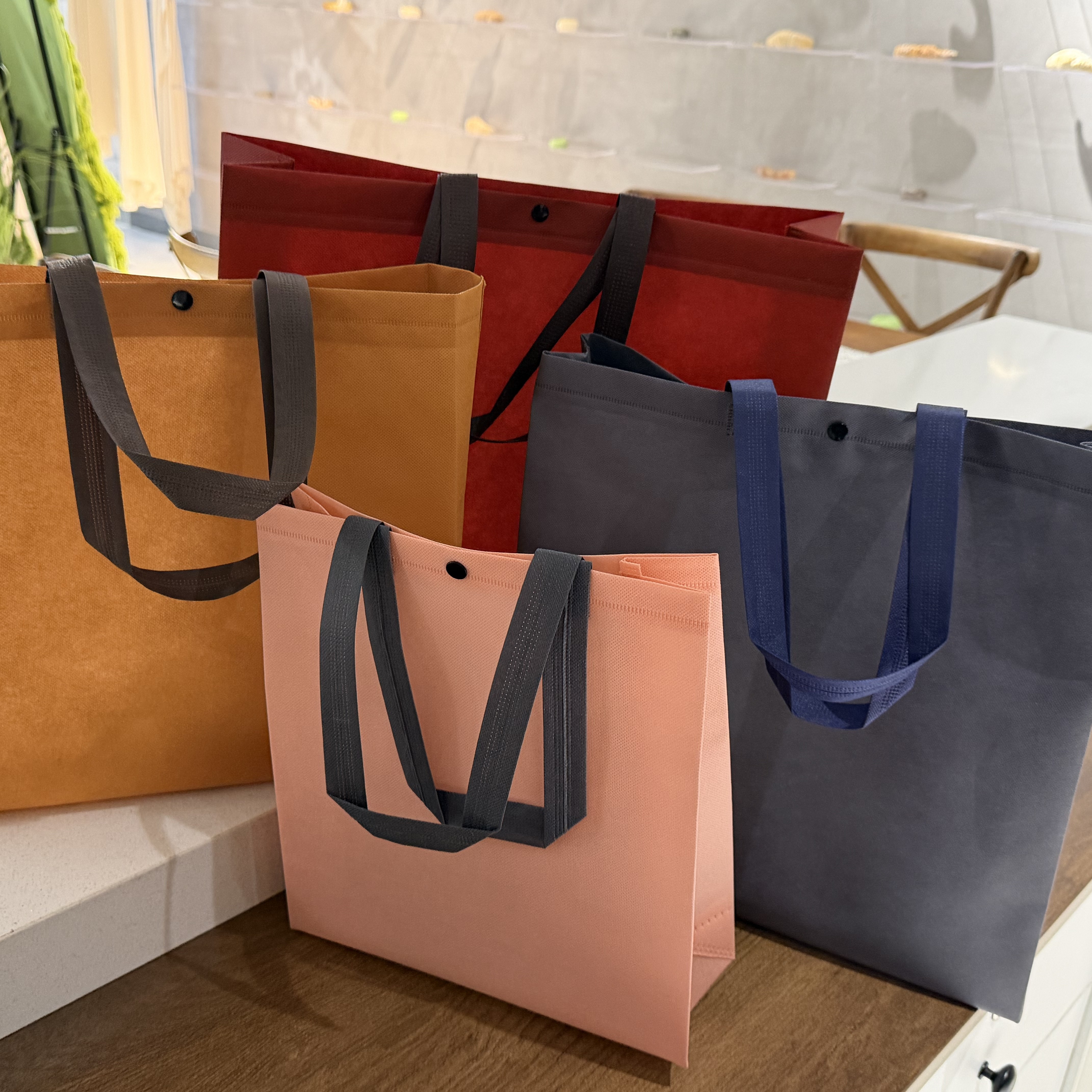 网红女装定制暗扣服装店无纺布手提袋环保订制购物袋手拎袋子衣服