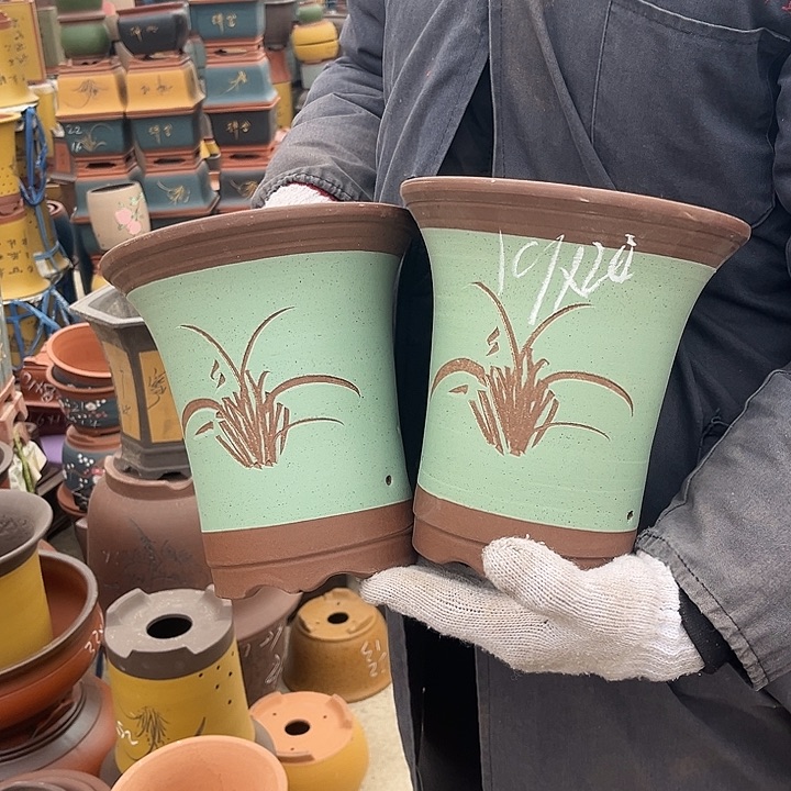 紫砂紫砂花盆和小