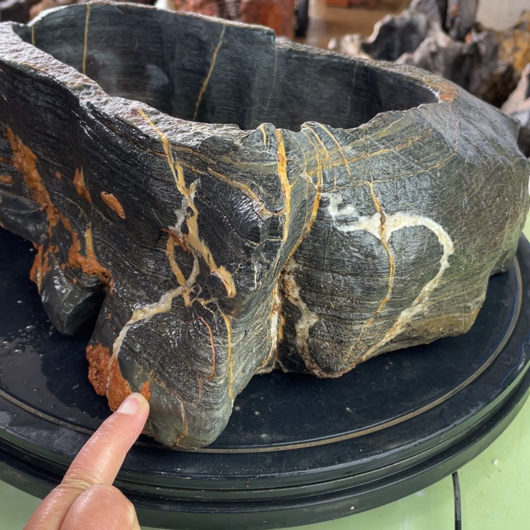 温****基灵璧石是世界著名